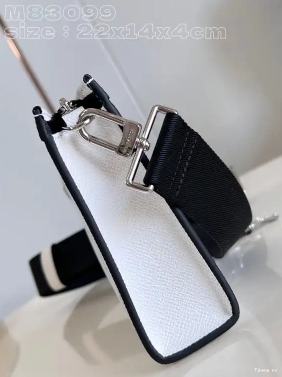 Cheap LOUIS VUITTON Wearable Wallet -22*14.5*4.5CM Gaston 0706
